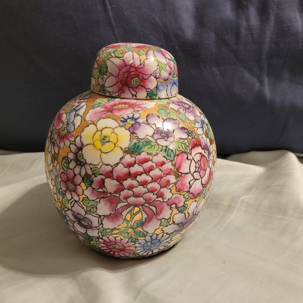 Elegant Floral Ceramic Jar with Lid